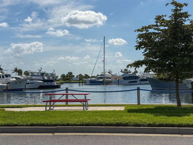 2013 HARBOUR LINKS DRIVE 2013, Longboat Key, FL 34228
