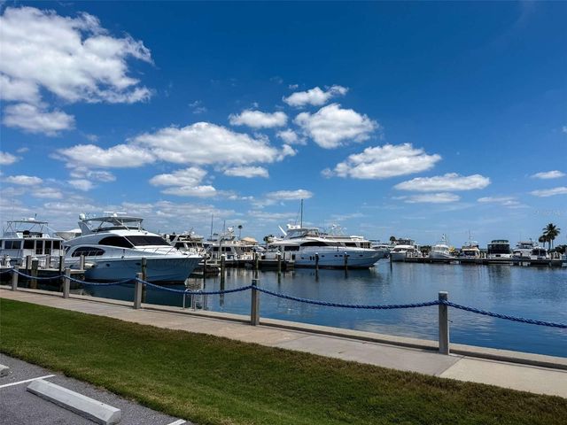2013 HARBOUR LINKS DRIVE 2013, Longboat Key, FL 34228