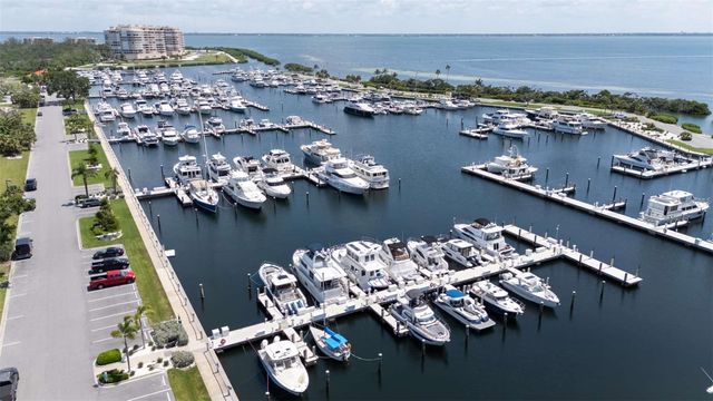 2013 HARBOUR LINKS DRIVE 2013, Longboat Key, FL 34228