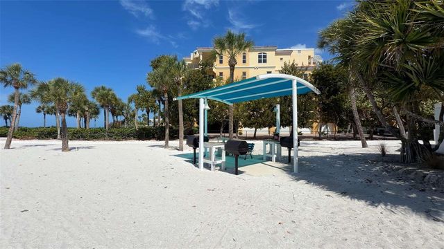 2013 HARBOUR LINKS DRIVE 2013, Longboat Key, FL 34228
