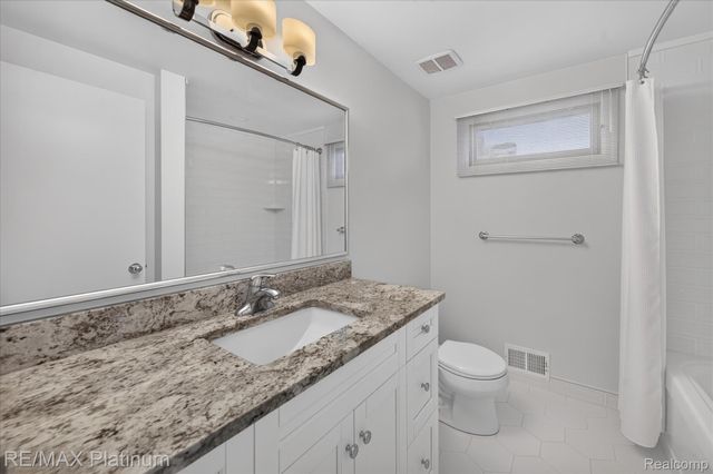 41156 Todd Lane, Novi, MI 48375