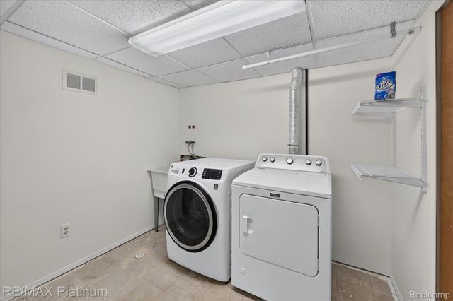 41156 Todd Lane, Novi, MI 48375