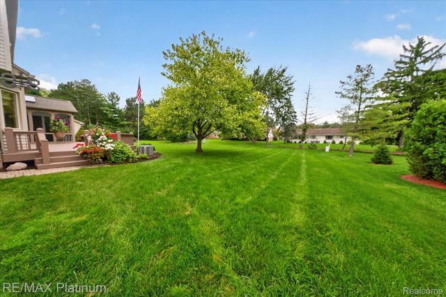 41156 Todd Lane, Novi, MI 48375