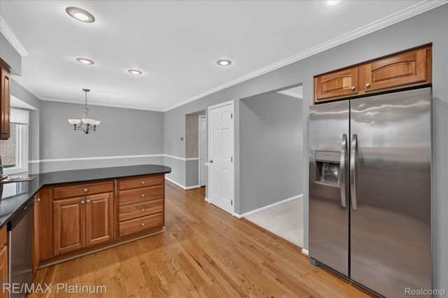 41156 Todd Lane, Novi, MI 48375