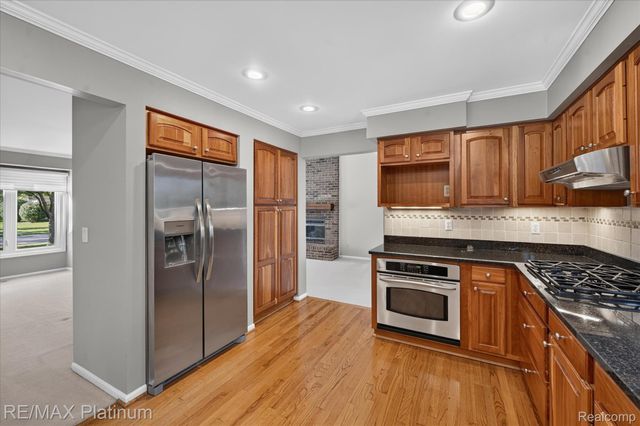 41156 Todd Lane, Novi, MI 48375