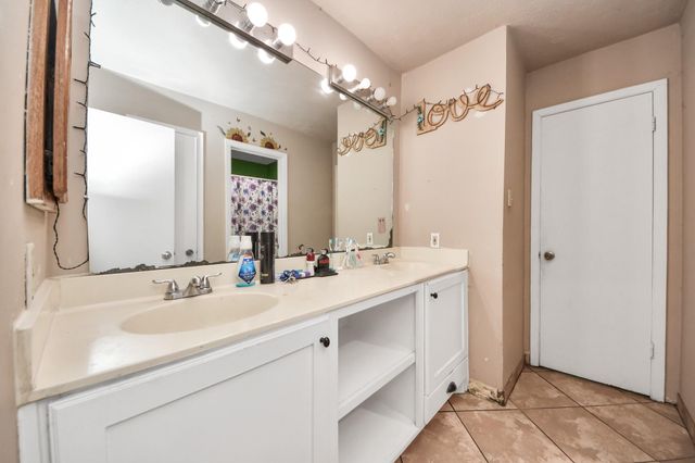 3302 Hombly Road, Houston, TX 77066