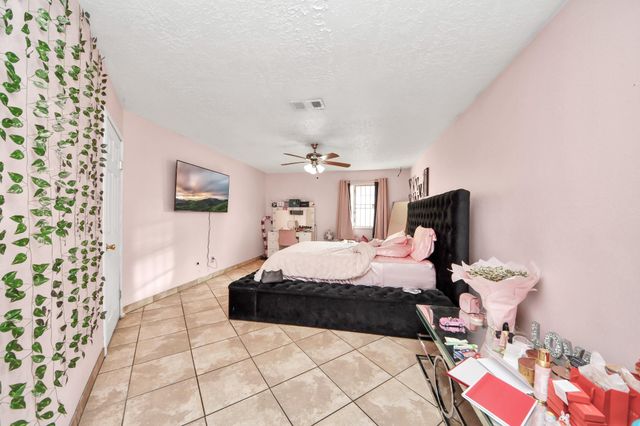3302 Hombly Road, Houston, TX 77066