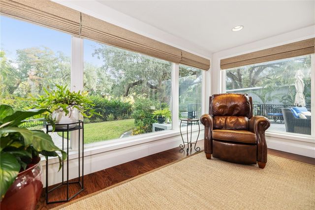 1418 E PARK CIRCLE, Tampa, FL 33604