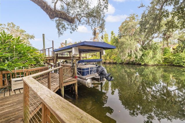 1418 E PARK CIRCLE, Tampa, FL 33604