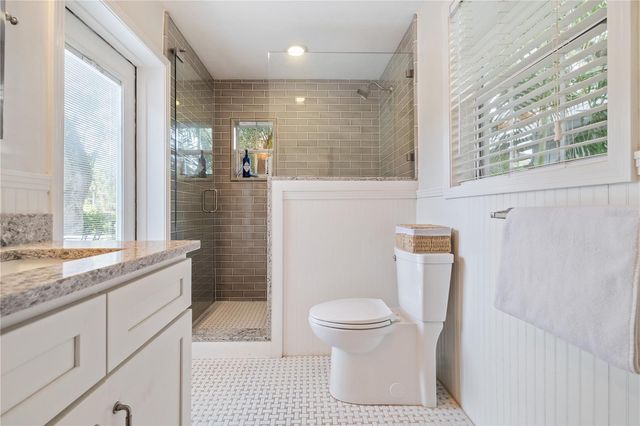 1418 E PARK CIRCLE, Tampa, FL 33604