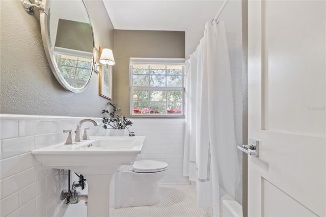 1418 E PARK CIRCLE, Tampa, FL 33604