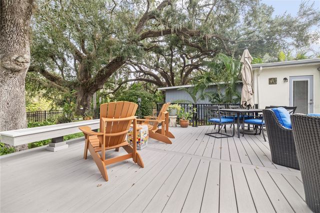 1418 E PARK CIRCLE, Tampa, FL 33604
