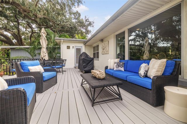 1418 E PARK CIRCLE, Tampa, FL 33604