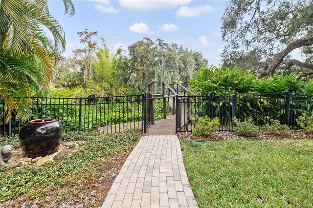 1418 E PARK CIRCLE, Tampa, FL 33604