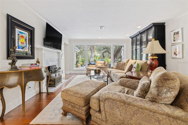 1418 E PARK CIRCLE, Tampa, FL 33604