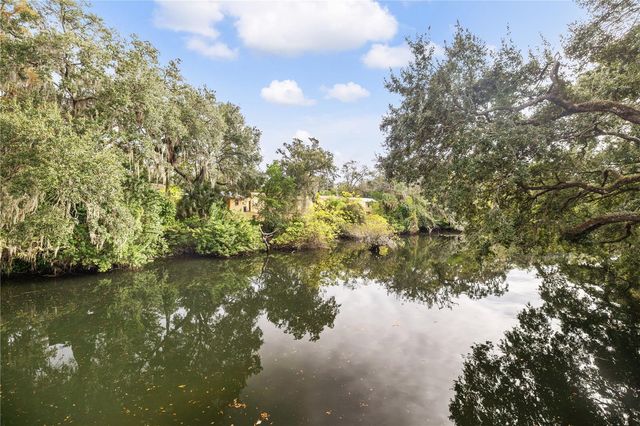 1418 E PARK CIRCLE, Tampa, FL 33604