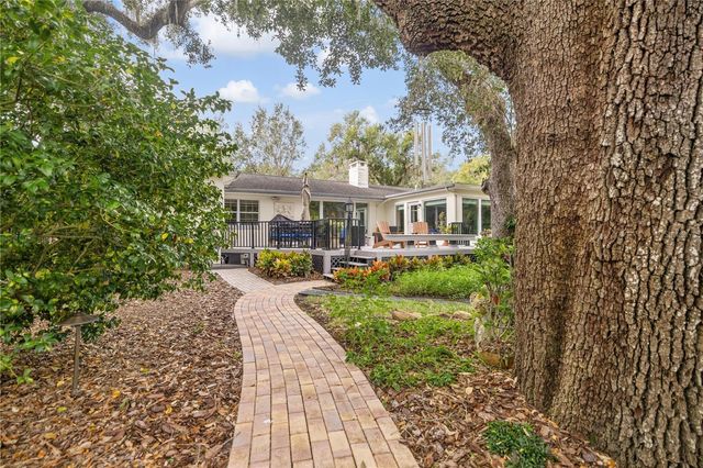 1418 E PARK CIRCLE, Tampa, FL 33604