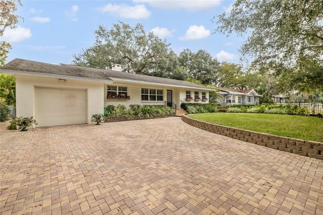 1418 E PARK CIRCLE, Tampa, FL 33604
