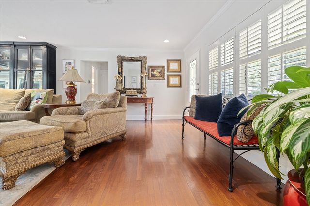 1418 E PARK CIRCLE, Tampa, FL 33604