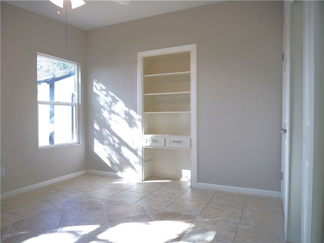 708 Santa Anita Dr, Kingsville, TX 78363