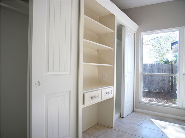 708 Santa Anita Dr, Kingsville, TX 78363