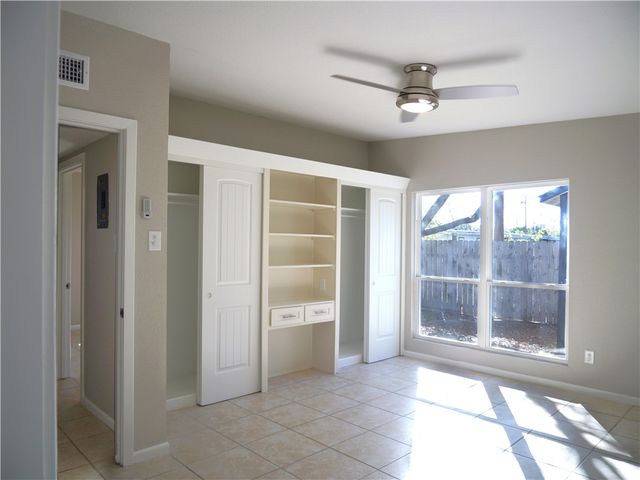 708 Santa Anita Dr, Kingsville, TX 78363