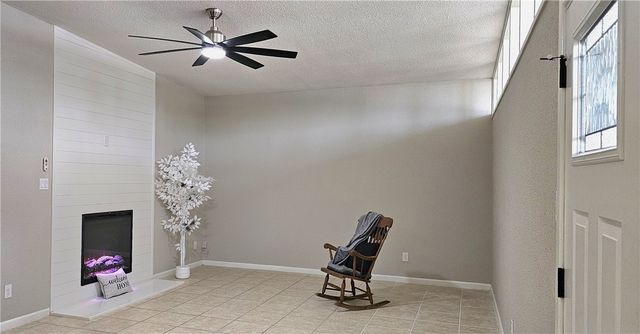 708 Santa Anita Dr, Kingsville, TX 78363