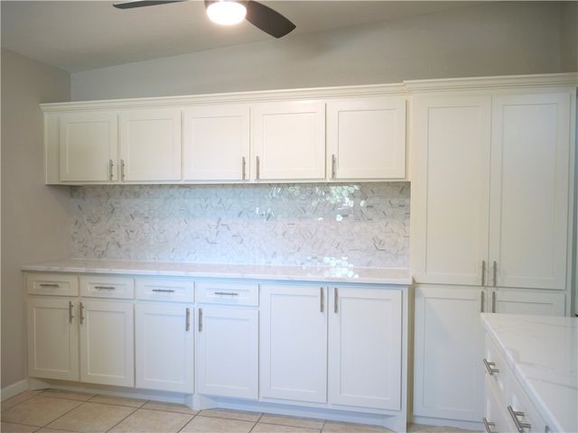 708 Santa Anita Dr, Kingsville, TX 78363