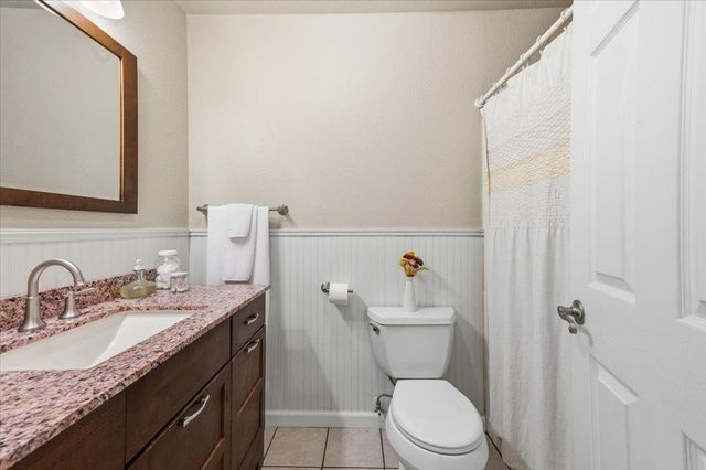 10706 Alta Sierra Dr, Grass Valley, CA 95949
