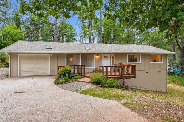 10706 Alta Sierra Dr, Grass Valley, CA 95949