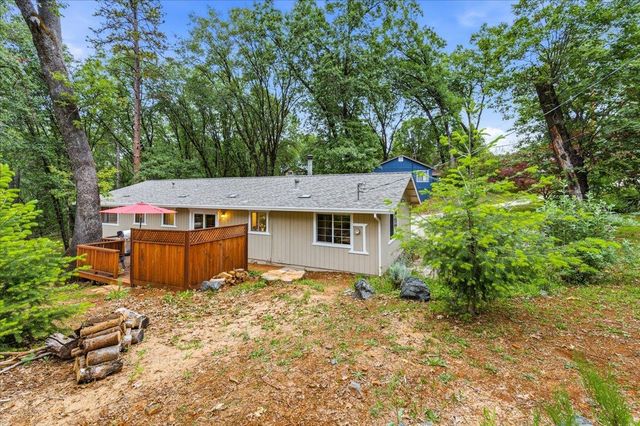 10706 Alta Sierra Dr, Grass Valley, CA 95949