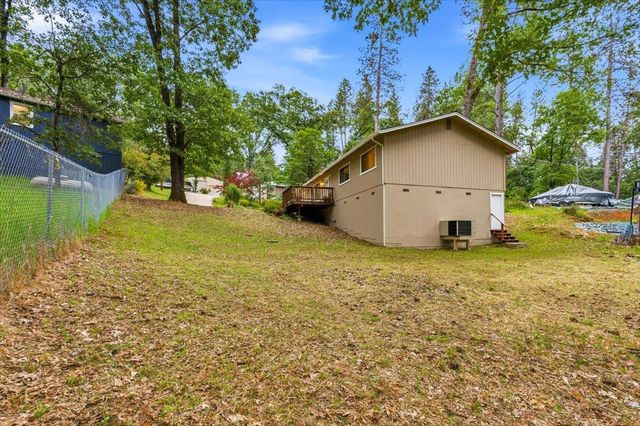 10706 Alta Sierra Dr, Grass Valley, CA 95949