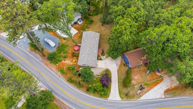 10706 Alta Sierra Dr, Grass Valley, CA 95949