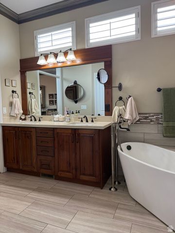 1475 W IRON PORT DR, South Jordan, UT 84095