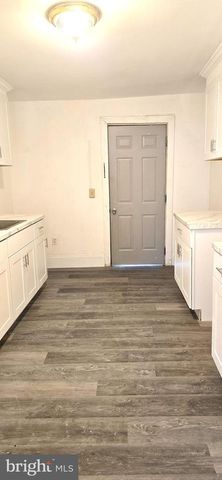 439 E STRAWBERRY ST, Lancaster, PA 17602