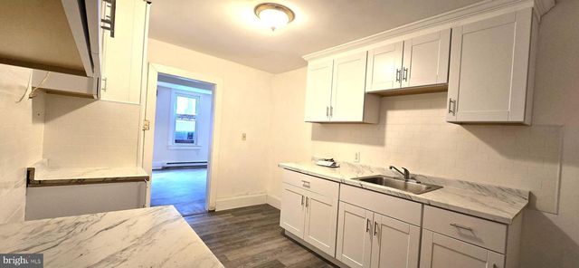 439 E STRAWBERRY ST, Lancaster, PA 17602