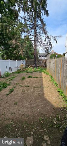 439 E STRAWBERRY ST, Lancaster, PA 17602