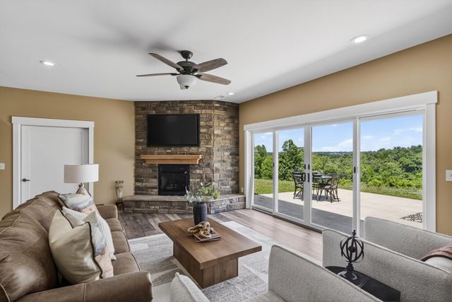 10377 Woeste Road, Alexandria, KY 41001