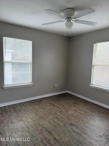 280 Rodenberg Avenue, B, Biloxi, MS 39531