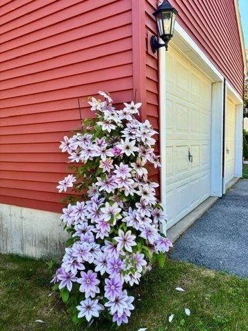 476 Wachusett St, Holden, MA 01520