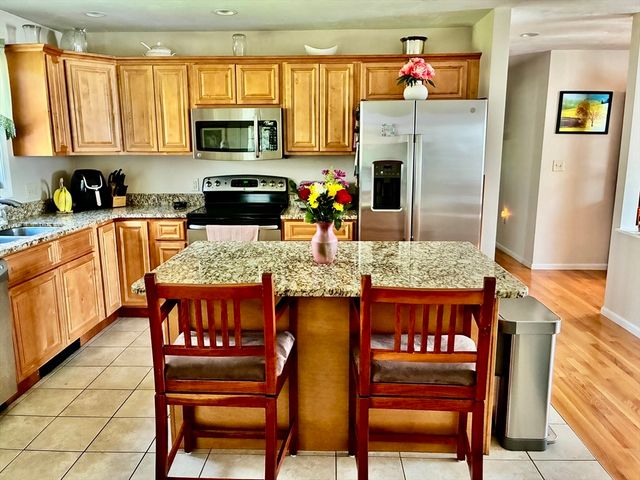 476 Wachusett St, Holden, MA 01520