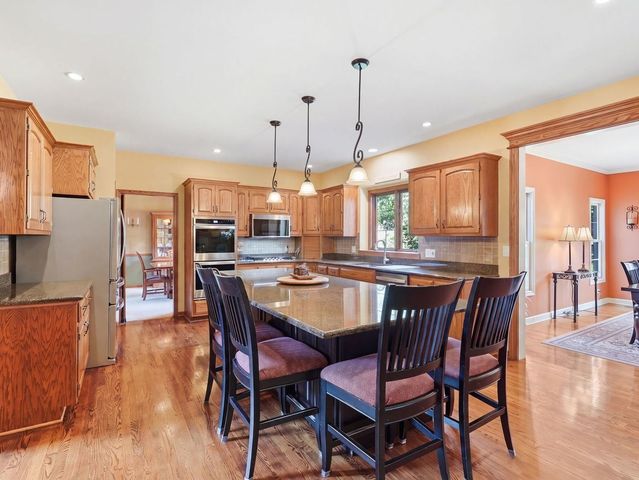 1731 Princess Circle, Naperville, IL 60564