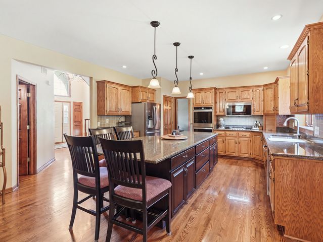 1731 Princess Circle, Naperville, IL 60564