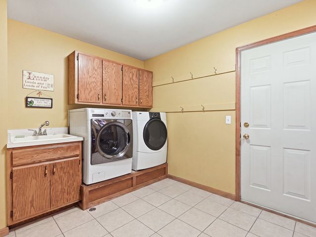 1731 Princess Circle, Naperville, IL 60564