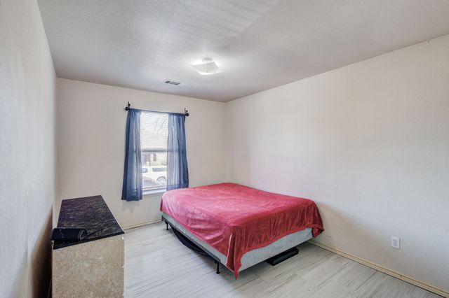 5118 Wesley Chapel Lane, Dallas, TX 75236