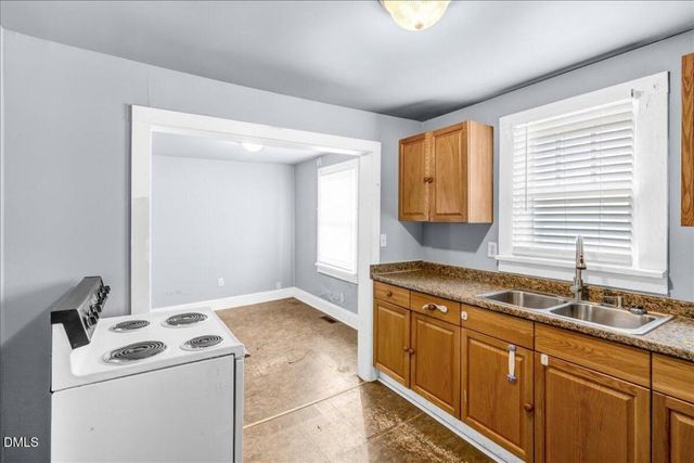 132 W Vernon Avenue, Wake Forest, NC 27587