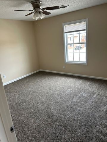 3839 Jockey Dr Apt C, Clarksville, TN 37042