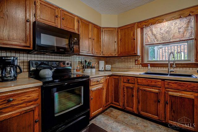 3991 Jennifer Drive, Hamilton, OH 45013