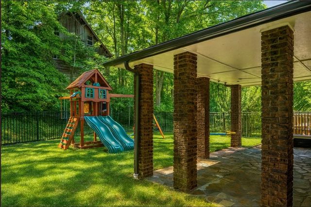 143 Northview Cir, Brighton Twp, PA 15009