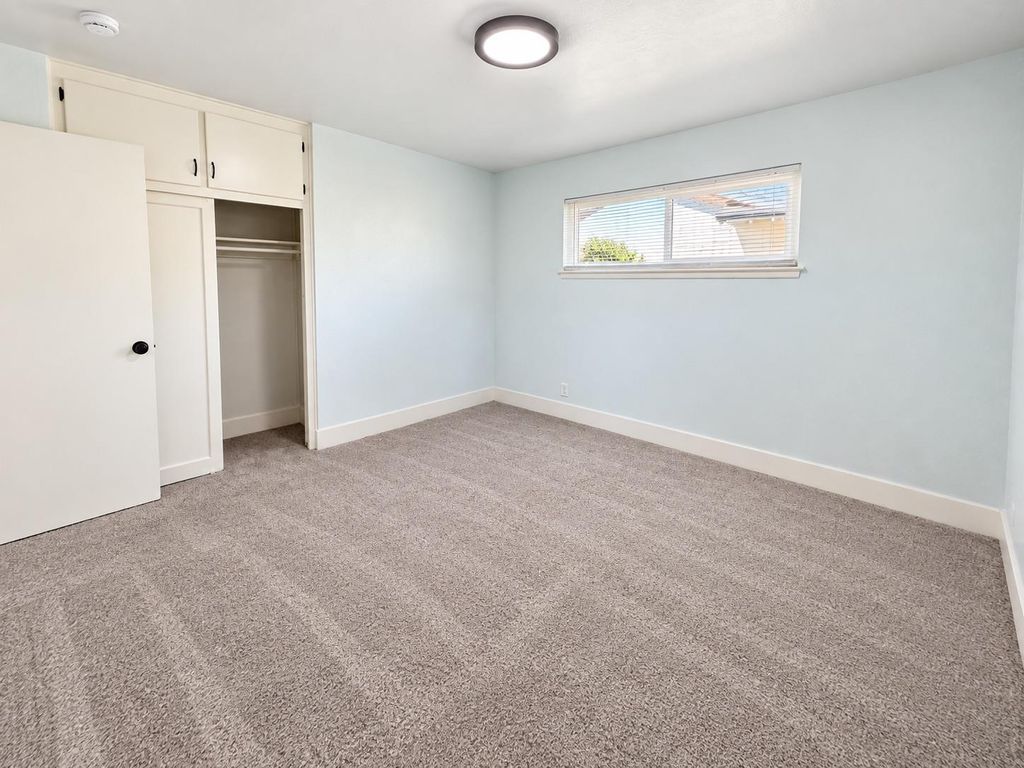 Image 22 of property listing at 3856 N Hacienda Drive, Fresno, CA 93705